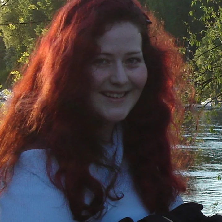 Essie Felicia Lamschak